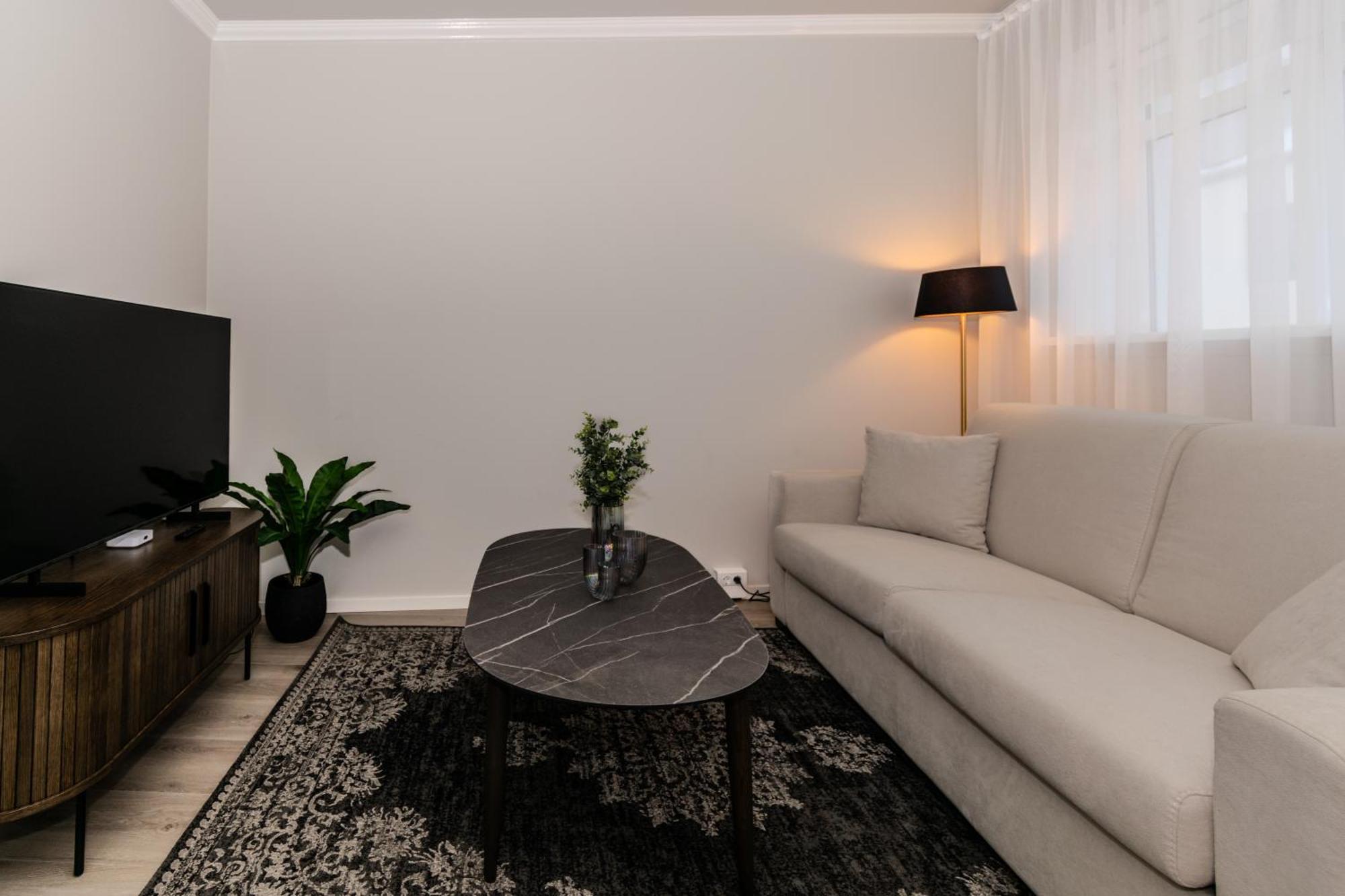 Framnesvegur - Two Bedroom Central Apartment Рейк'явік Екстер'єр фото